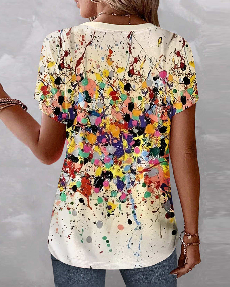 Färgglad V-ringad topp med graffititryck