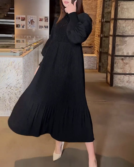 Elegant enfärgad klänning med lykt ärm