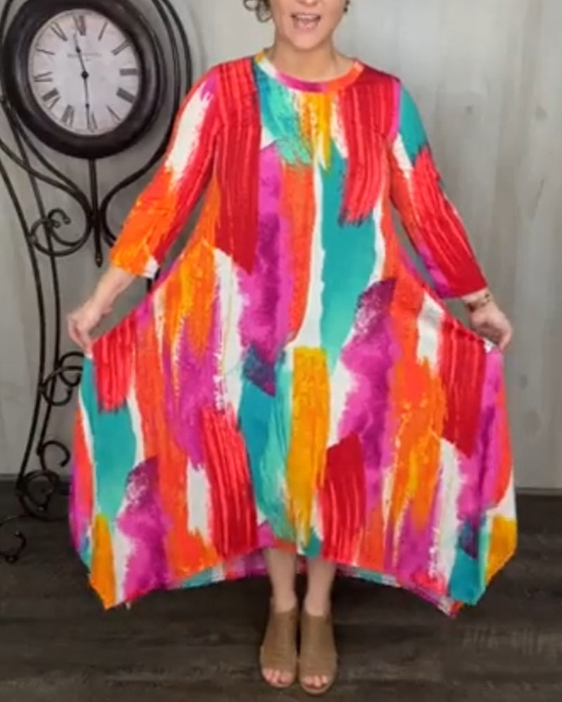 Färgglad, rund halsad ledig klänning med tryck