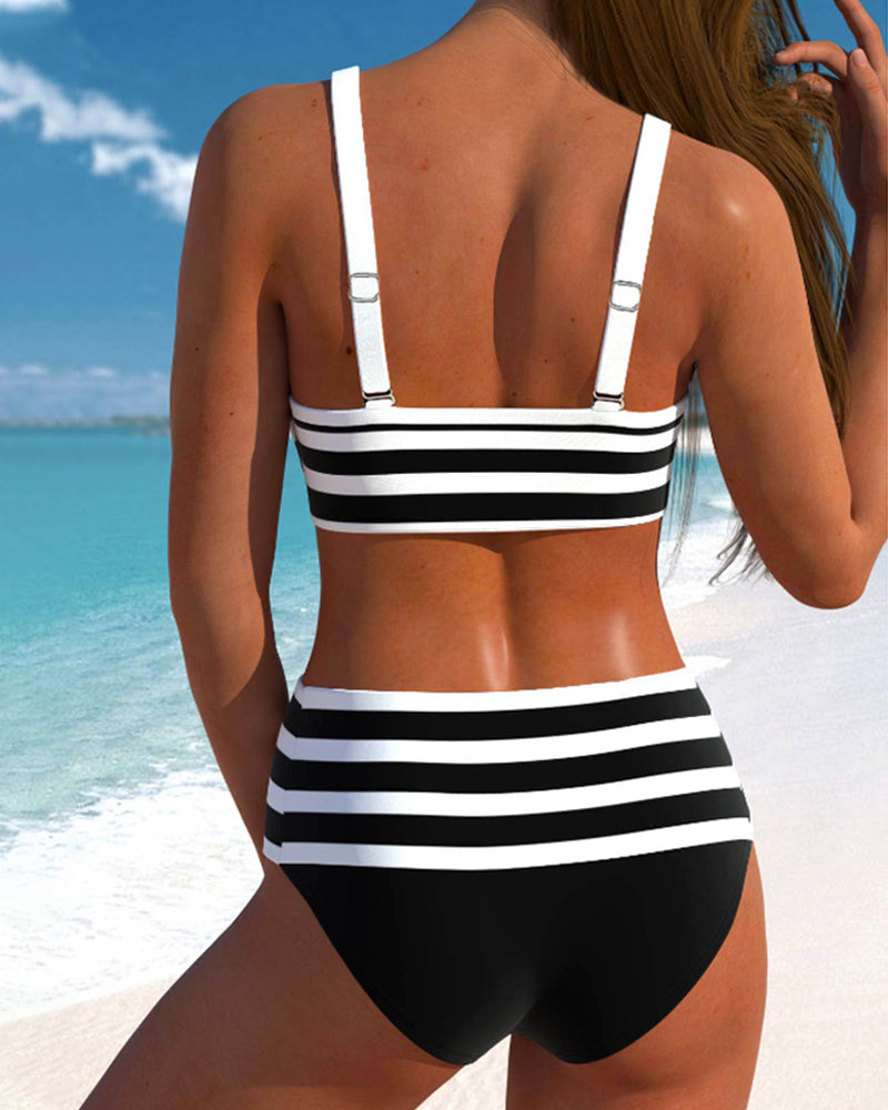 Bikinis med hög midja i randtryck