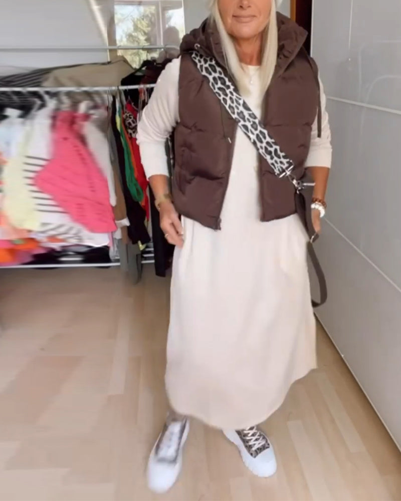 Enfärgad kappa med huva