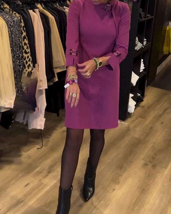 Elegant klänning med rund hals