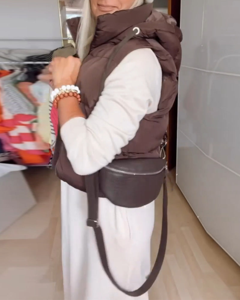 Enfärgad kappa med huva