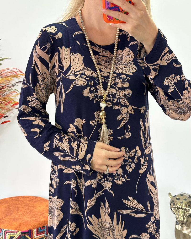 Klänning med rund hals och blommönster