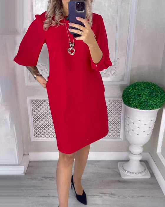 Enfärgad enkel elegant klänning