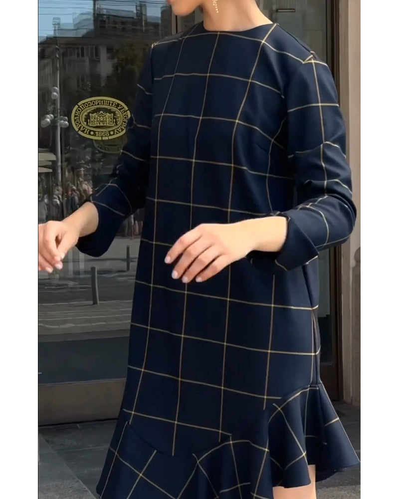 Vintage klänning med rund hals och rutigt mönster