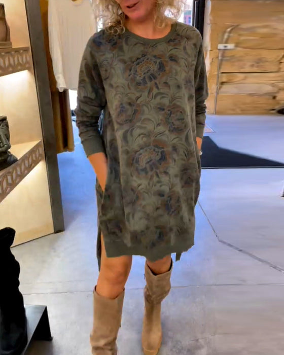 Klänning med lös passform, tryck och rund hals