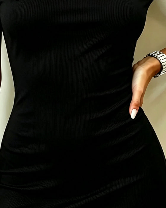 Klädning Off-Shoulder Spänne Kort Ärm