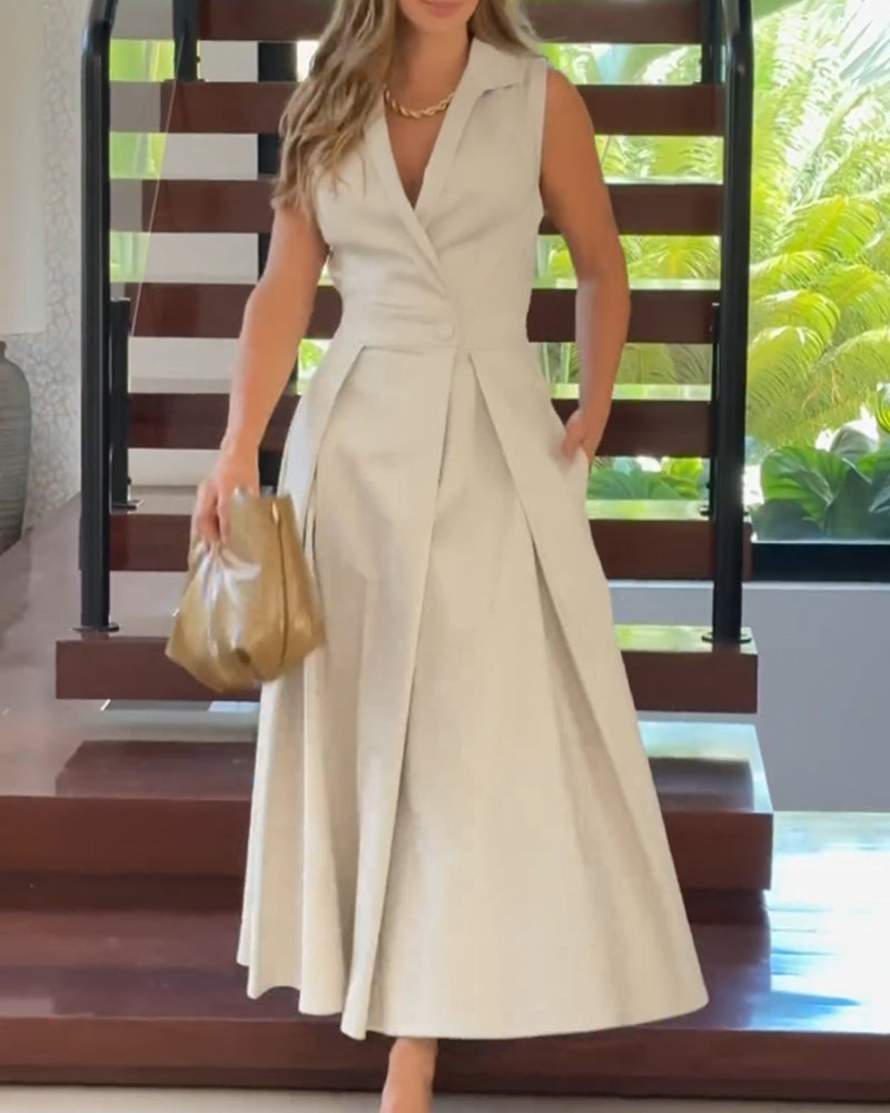 Elegant enfärgad klänning utan ärmslag