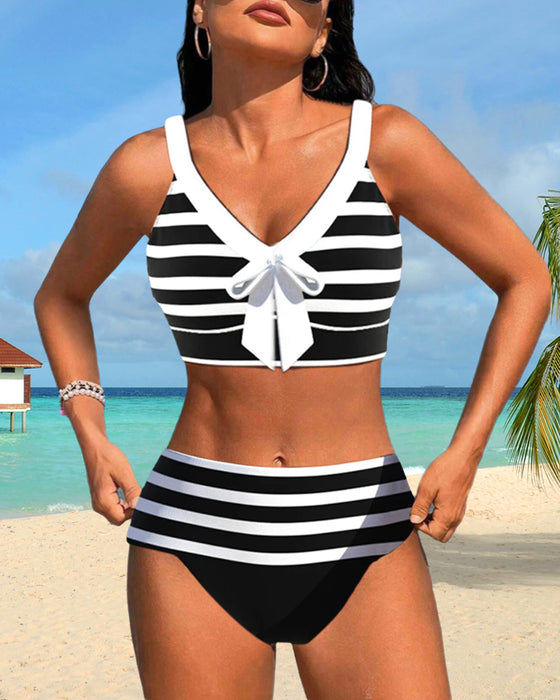Bikinis med hög midja i randtryck