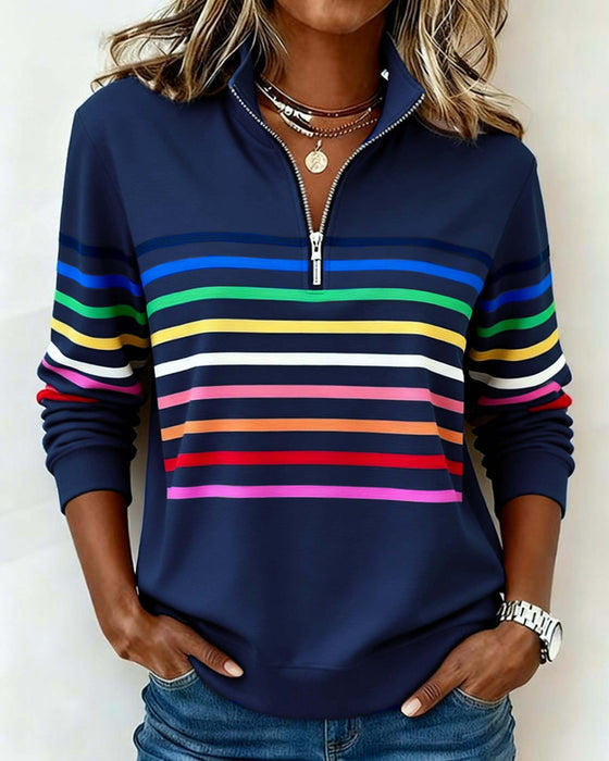 Moderiktig Randig Sweatshirt Med Halvlång Dragkedja Och Regnbågsmönster