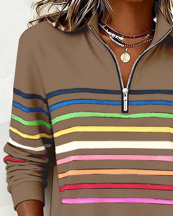 Moderiktig Randig Sweatshirt Med Halvlång Dragkedja Och Regnbågsmönster