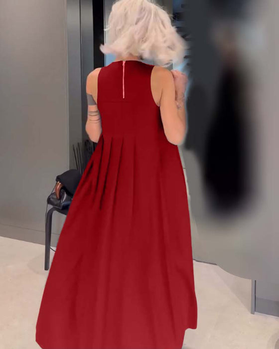 Elegant tankklänning med enfärgad och veck