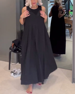 Elegant tankklänning med enfärgad och veck