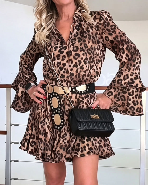 Klänning V-Hals Leopardmönster Snörning Kort