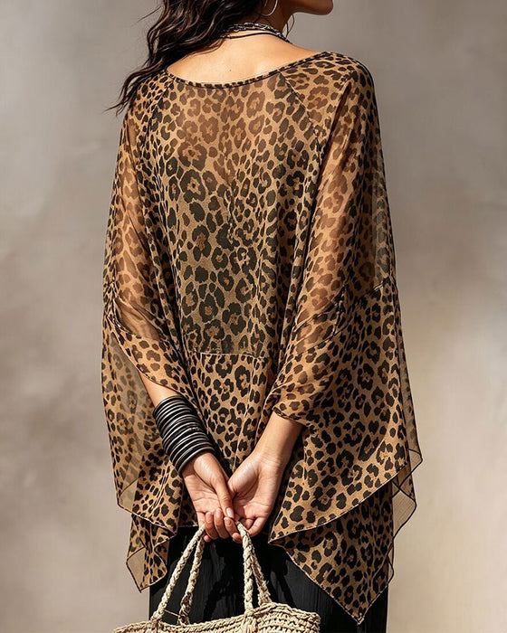 Blus V-Hals Leopard Oregelbunden