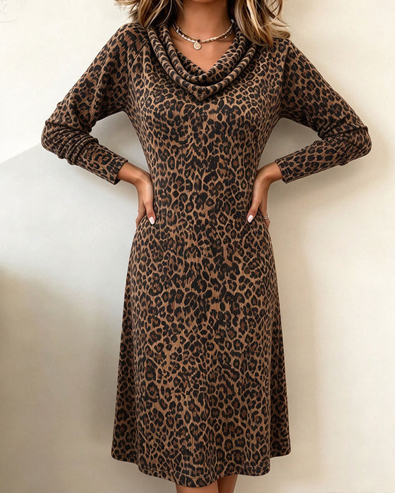 Klänning Slouchy Mock Neck Leopard Lång Ärm