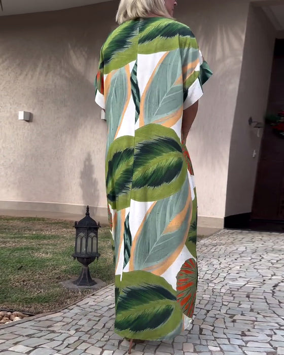 Kortärmad avslappnad klänning med slits