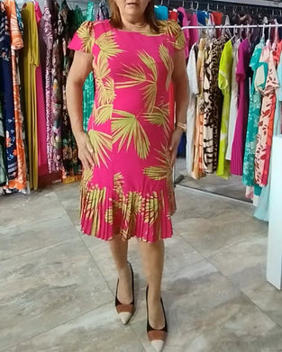 Kortärmad veckad ledig klänning