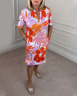 Kortärmad klänning med smal passform