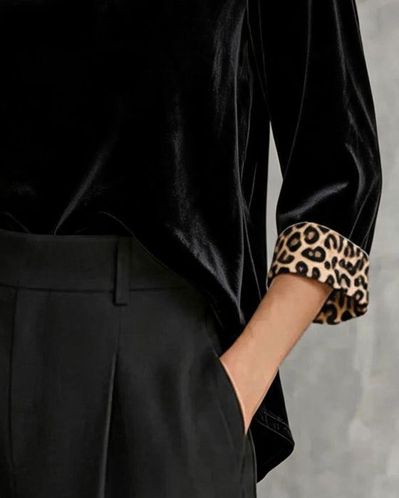 Topp Leopardkant Mockneck Sammet