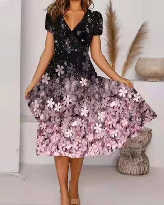 Kortärmad V-Ringad Blommig Klänning