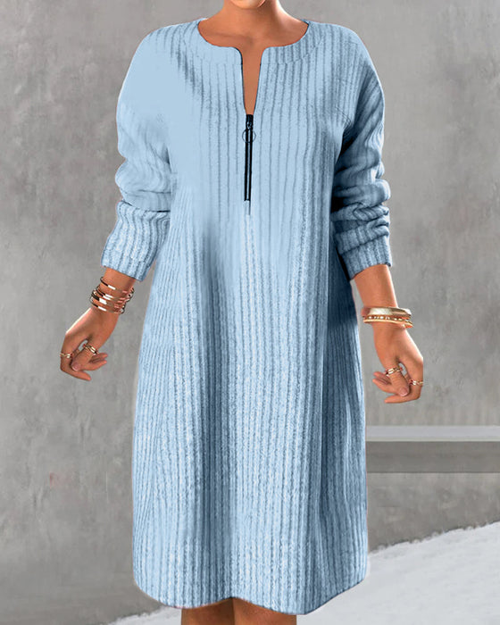 Enfärgad klänning med dragkedja