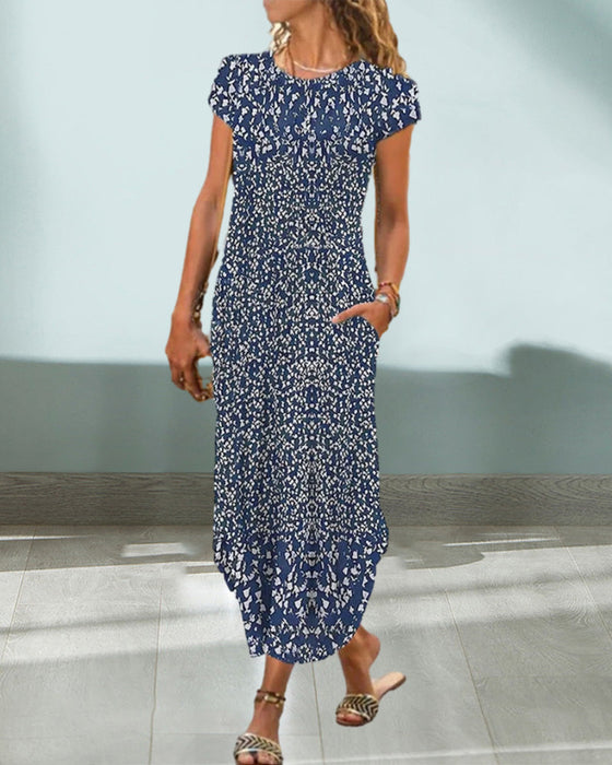 Klänning med rund hals