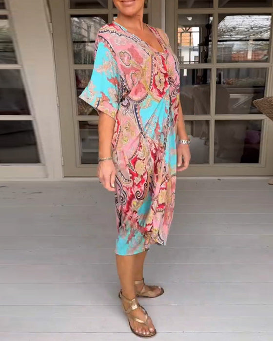 Halvärmsklänning med v-ringning