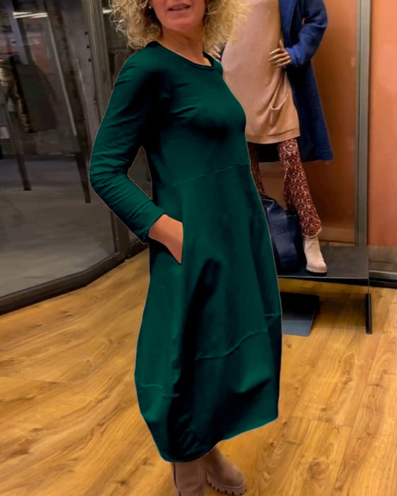 Elegant enfärgad klänning