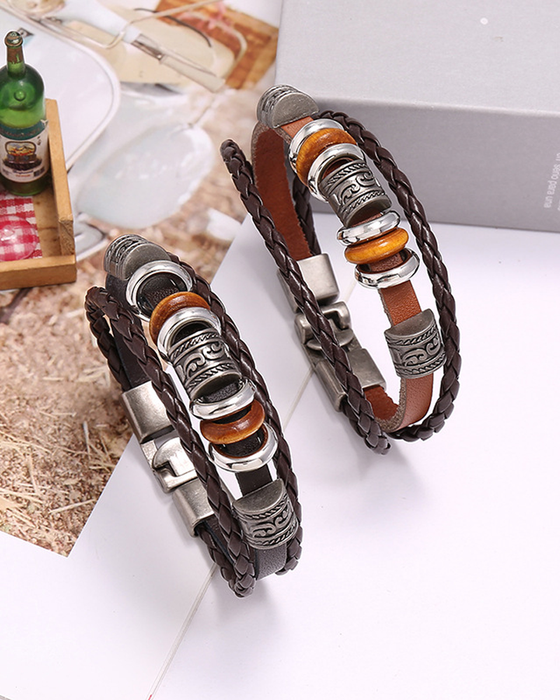 Handpärlat flerlagers läderarmband