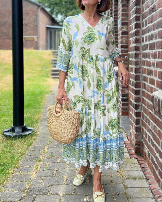 V-ringad elegant blommig klänning