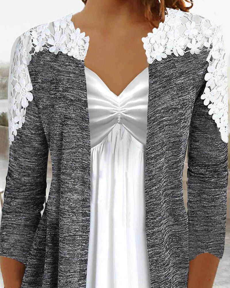 Elegant topp med V-ringning och spets