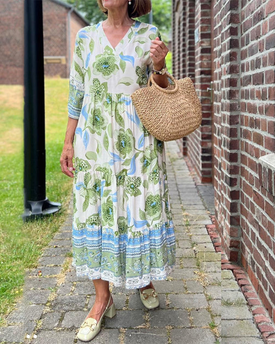 V-ringad elegant blommig klänning