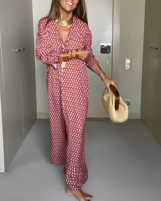 Chic långärmad klänning med tryck