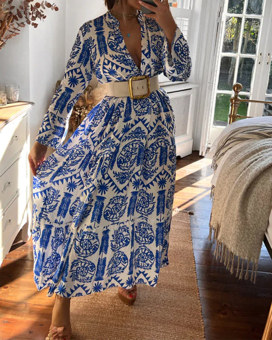 Långärmad klänning med v-ringning