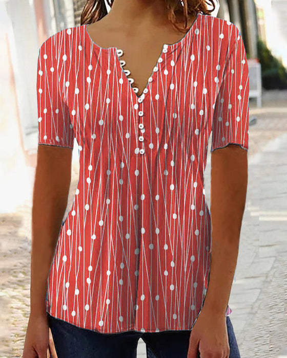 T-shirt med prickiga och V-ringad