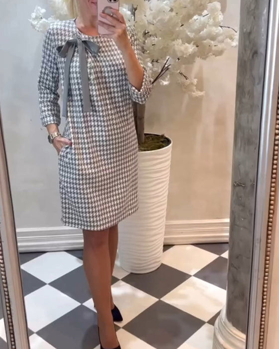 Klänning med elegant stil och houndstooth mönster