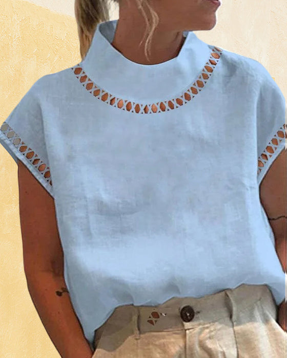 Enfärgad skjorta med spetsstativ krage