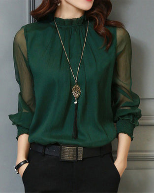 Enfärgad blus med lykthylsa