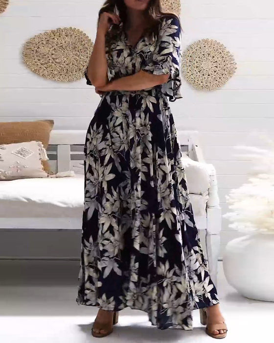 Klänning med elegans och blommor