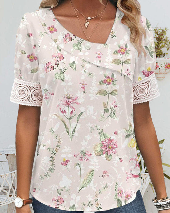 Topp med korta ärmar och blommönster