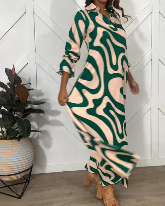 Klänning med elegans och långa ärmar